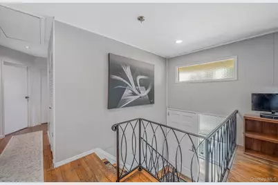 92 Rhode Island Avenue, Bay Shore, NY 11706 - Photo 18