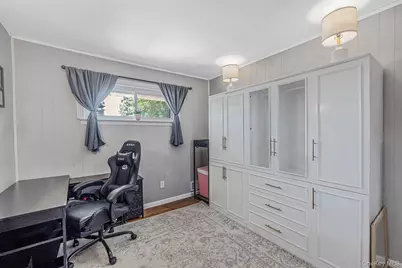 92 Rhode Island Avenue, Bay Shore, NY 11706 - Photo 16