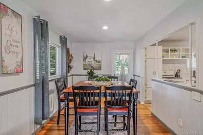 92 Rhode Island Avenue, Bay Shore, NY 11706 - Photo 6