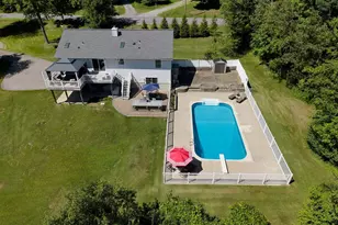 3 Justbrand Ln, Poughkeepsie, NY 12603 - Photo 2