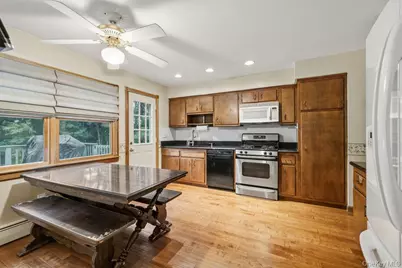 5 Newport Court, Suffern, NY 10901 - Photo 12