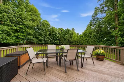 3 Larch Court, Suffern, NY 10901 - Photo 2