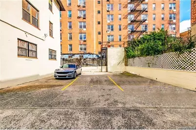 204 W 260th Street, Bronx, NY 10471 - Photo 16