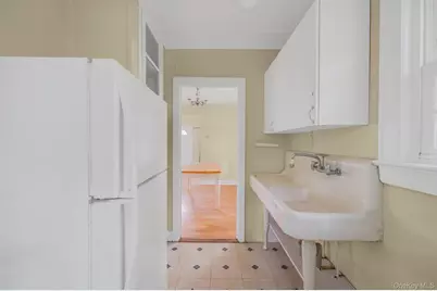 24 Thomas Road, Sound Beach, NY 11789 - Photo 10