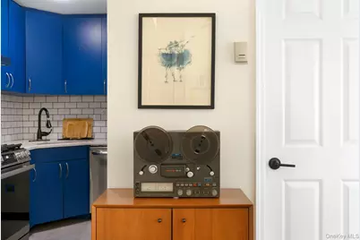 25 Meserole Street #3R, Brooklyn, NY 11206 - Photo 4