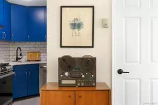 25 Meserole St, Brooklyn, NY 11206 - Photo 4