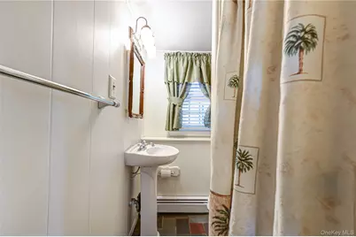 41 Oak Street, Smithtown, NY 11787 - Photo 20