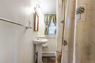 41 Oak St, Smithtown, NY 11787 - Photo 20