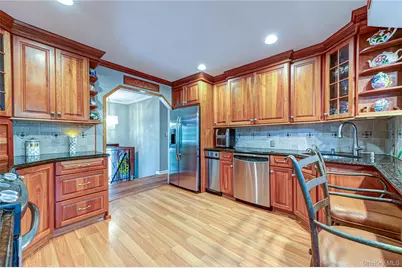 41 Oak Street, Smithtown, NY 11787 - Photo 10
