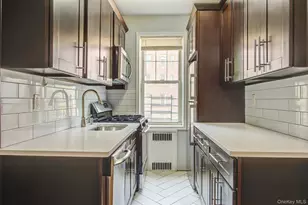 77-14 113th St, Forest Hills, NY 11375 - Photo 22