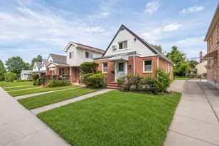 76-53 172nd St, Fresh Meadows, NY 11366 - Photo 4