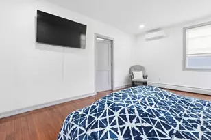 111-35 166th St, Jamaica, NY 11433 - Photo 16