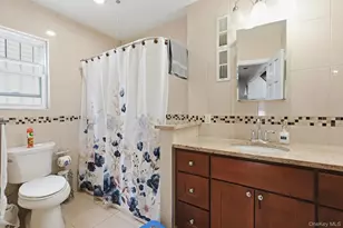 111-35 166th St, Jamaica, NY 11433 - Photo 12