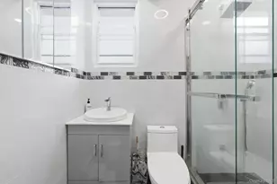 111-35 166th St, Jamaica, NY 11433 - Photo 14