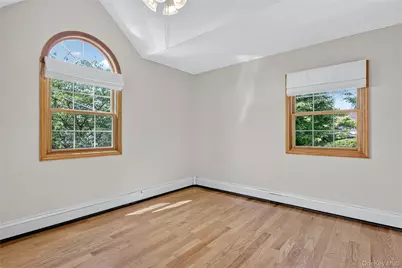 75 Maple Street, Roslyn Heights, NY 11577 - Photo 22