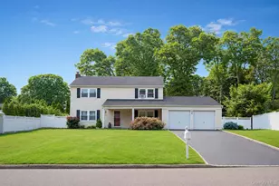 4 Beaverdale Ln, Stony Brook, NY 11790 - Photo 2