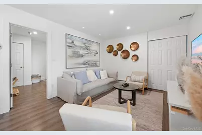 62 Canoe Place Road #623/624, Hampton Bays, NY 11946 - Photo 20