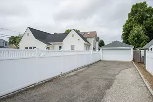 23 Rosebud Ave, Merrick, NY 11566 - Photo 16