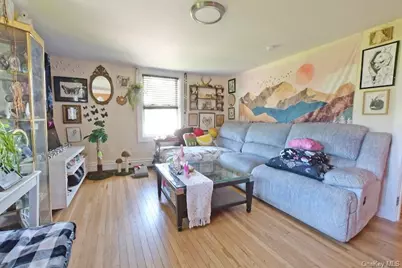 478 Marcy Avenue, Riverhead, NY 11901 - Photo 2