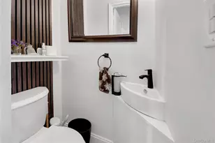 1808 Hering Ave, Bronx, NY 10461 - Photo 16