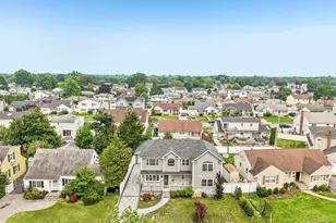 1063 Barrie Ave, Wantagh, NY 11793 - Photo 40