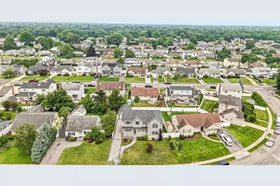 1063 Barrie Avenue, Wantagh, NY 11793 - Photo 34