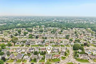 1063 Barrie Ave, Wantagh, NY 11793 - Photo 38