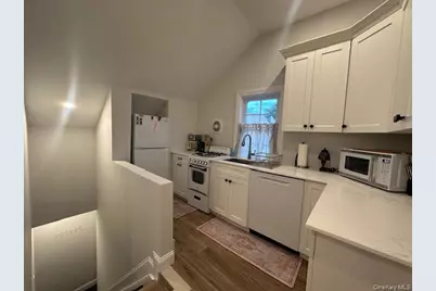 68 Nassau Road #2nd Floor, Huntington, NY 11743 - Photo 8