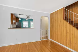 218 Venetian Blvd, Lindenhurst, NY 11757 - Photo 8