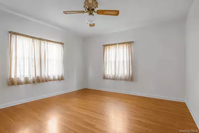 218 Venetian Boulevard, Lindenhurst, NY 11757 - Photo 26