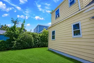 218 Venetian Blvd, Lindenhurst, NY 11757 - Photo 36