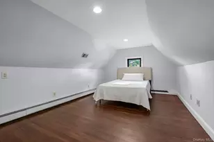 15 Parkwold Dr W, Valley Stream, NY 11580 - Photo 16