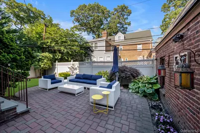 15 Parkwold Drive W, Valley Stream, NY 11580 - Photo 24