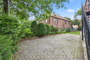 2745 Woodhull Ave, Bronx, NY 10469 - Photo 4