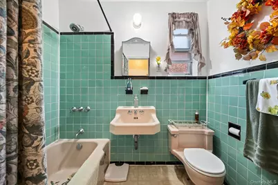 2745 Woodhull Avenue, Bronx, NY 10469 - Photo 14