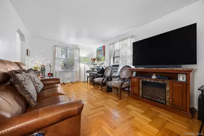 2745 Woodhull Avenue, Bronx, NY 10469 - Photo 8