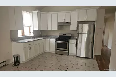 7931 67th Road #3rd floor, Middle Village, NY 11379 - Photo 4