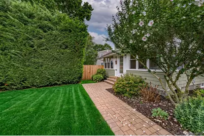 116 Railroad Avenue, Saint James, NY 11780 - Photo 18