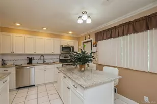 26 Dartmouth Dr, Deer Park, NY 11729 - Photo 4