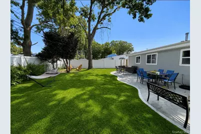 65 Biscayne Drive, Selden, NY 11784 - Photo 18