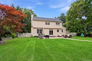 4 Patricks Way, Saint James, NY 11780 - Photo 8