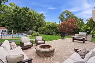 4 Patricks Way, Saint James, NY 11780 - Photo 6