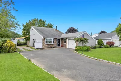 12 Handy Lane, Medford, NY 11763 - Photo 1