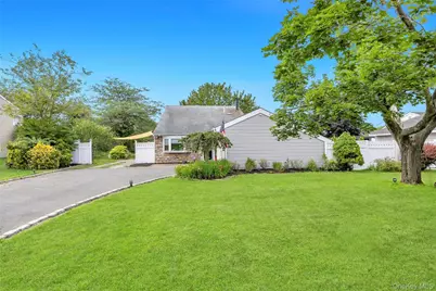 12 Handy Lane, Medford, NY 11763 - Photo 2