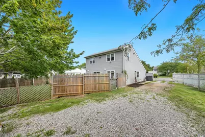 12 Handy Lane, Medford, NY 11763 - Photo 4