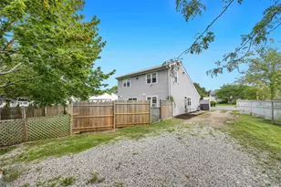 12 Handy Ln, Medford, NY 11763 - Photo 4