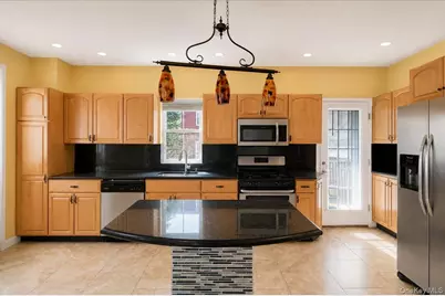 227 Calhoun Avenue, Bronx, NY 10465 - Photo 2