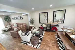 32 Morris Ave, Patchogue, NY 11772 - Photo 10