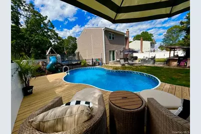 32 Morris Avenue, Patchogue, NY 11772 - Photo 2