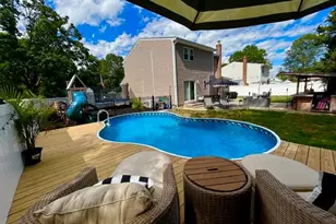 32 Morris Ave, Patchogue, NY 11772 - Photo 2